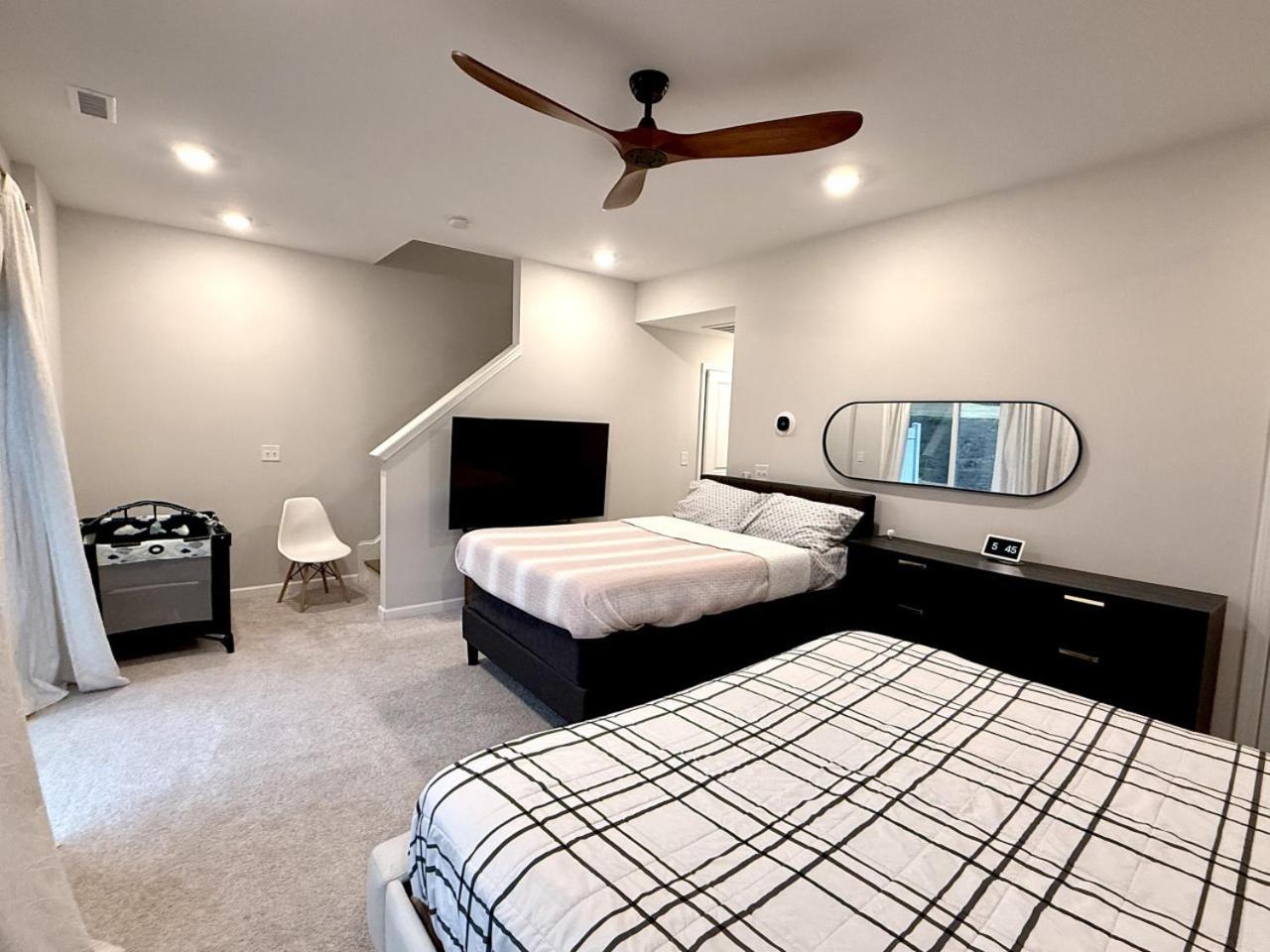The Villas Buckingham 10 Mins To Rdu Airport Duke Downtown Durham Eksteriør bilde