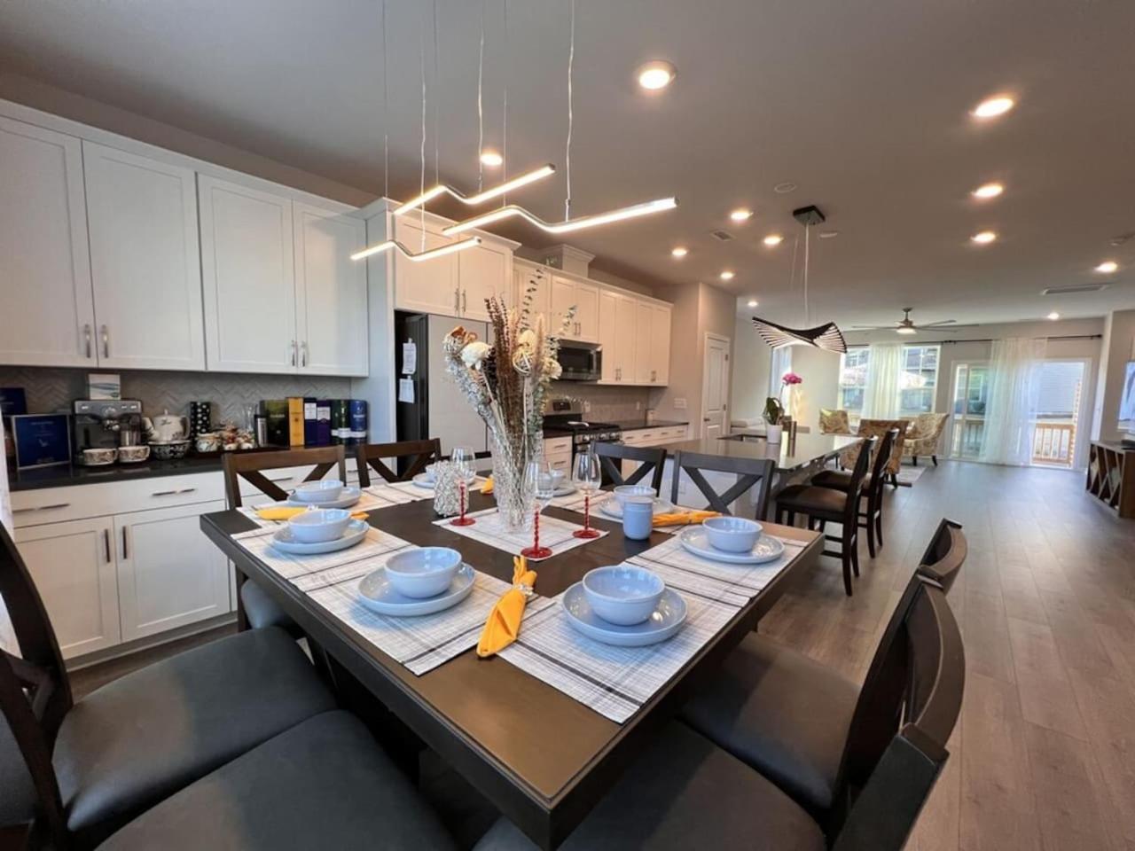 The Villas Buckingham 10 Mins To Rdu Airport Duke Downtown Durham Eksteriør bilde
