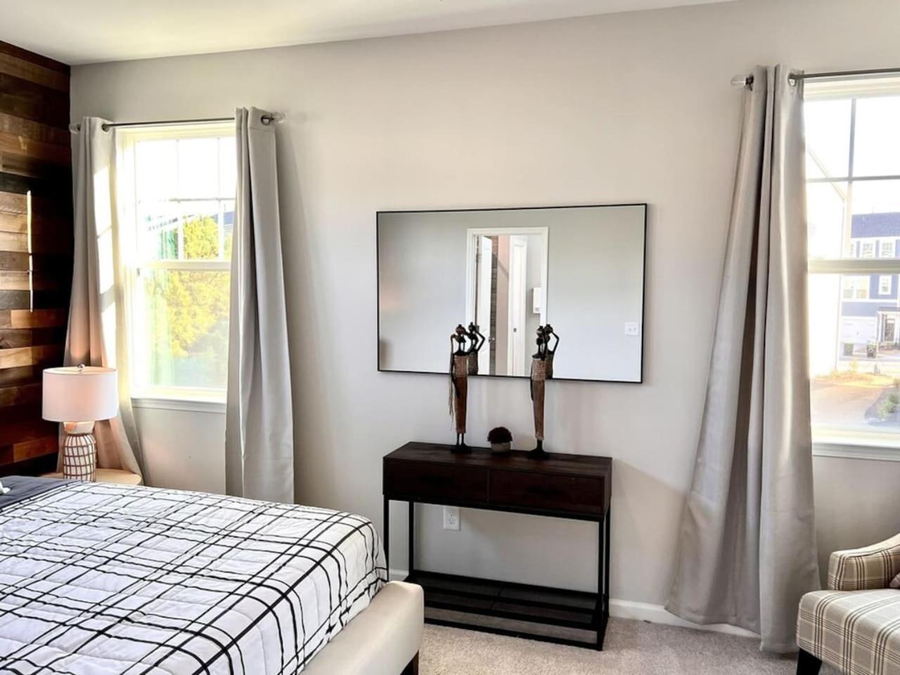 The Villas Buckingham 10 Mins To Rdu Airport Duke Downtown Durham Eksteriør bilde