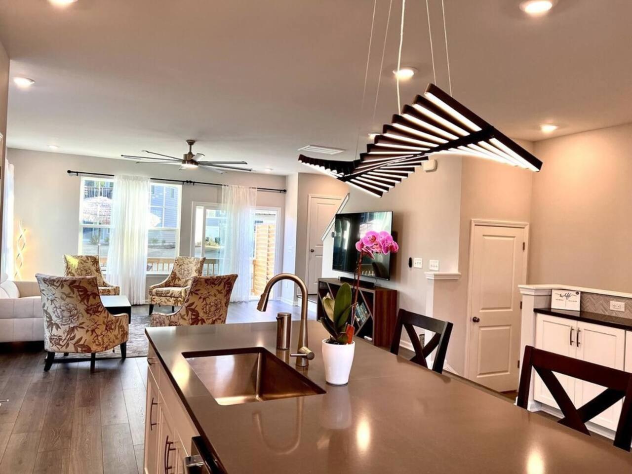 The Villas Buckingham 10 Mins To Rdu Airport Duke Downtown Durham Eksteriør bilde