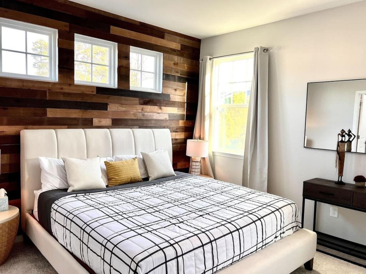 The Villas Buckingham 10 Mins To Rdu Airport Duke Downtown Durham Eksteriør bilde